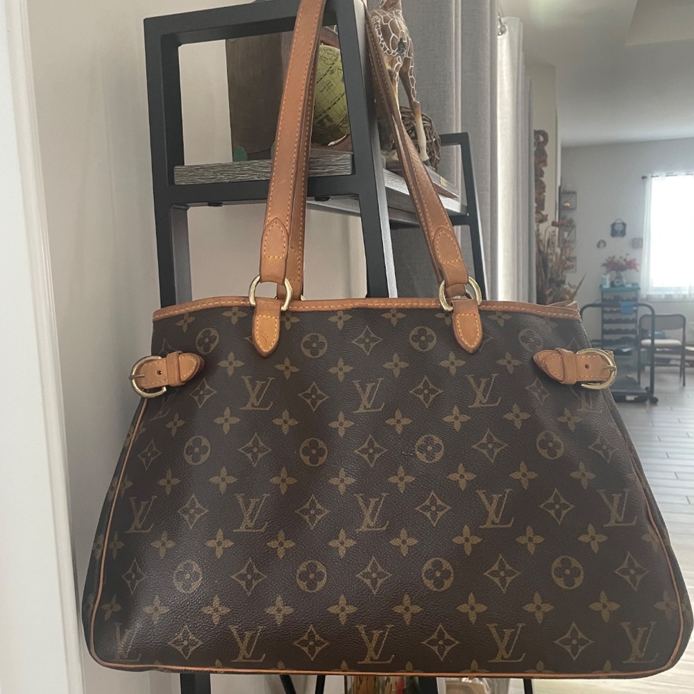 ***SORRY THIS ITEM SOLD*** Authentic LV Monogram Batignolles Handbag